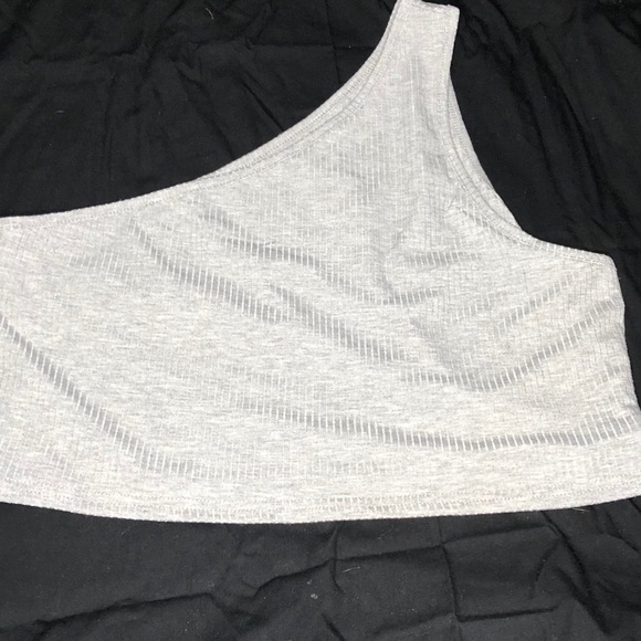 one shoulder shirt - Picture 3 of 4